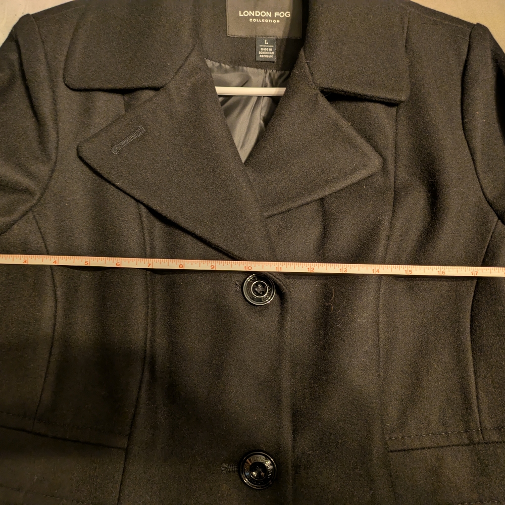Classic Black Men's Coat with Scarf - Picture 4 of 5